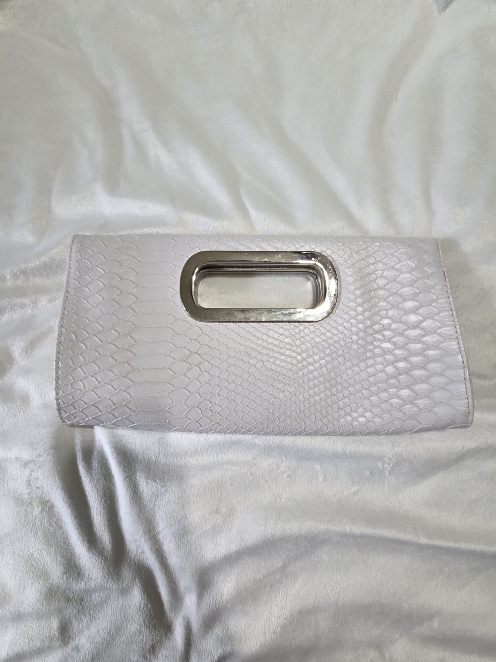 White Textured Faux-Snake Envelope Clutch with Metallic Handle Magnetic Closure - Picture 2 of 10